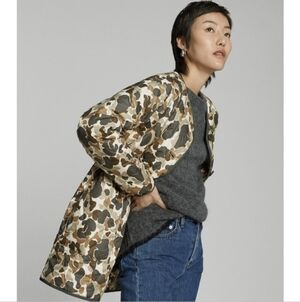 Everlane The ReNew Quilted Mid Length Liner Jacket In Camo Size Small New